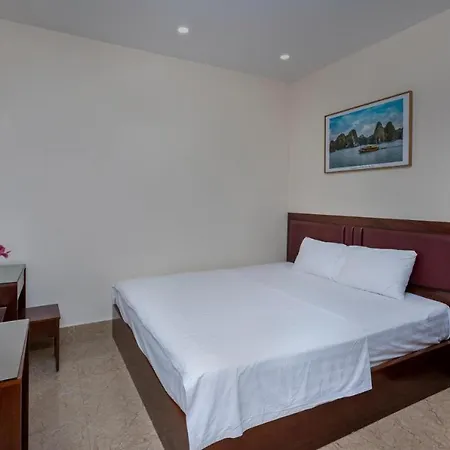 Aroma Cat Ba Sea View Hotel Chan Chau Exterior photo