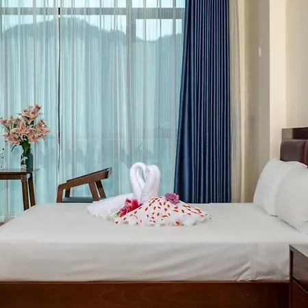 Aroma Cat Ba Sea View Hotel Chan Chau Exterior photo