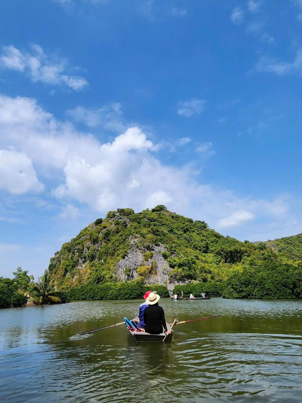 Aroma Cat Ba Sea View Khách sạn